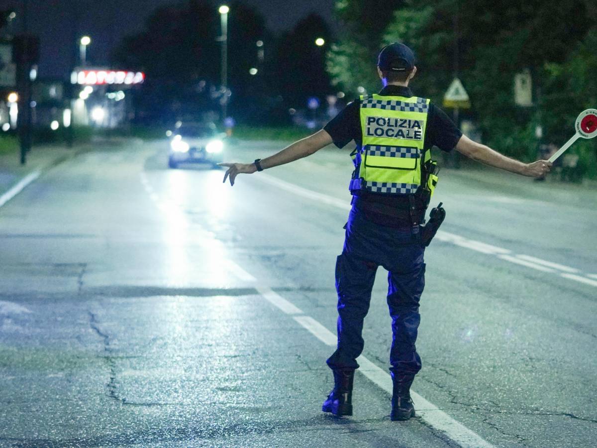 milano agente della polizia locale muore durante un inseguimento caccia all audi in fuga da Ilgiornale.it milano agente della polizia locale muore durante un inseguimento caccia all audi in fuga