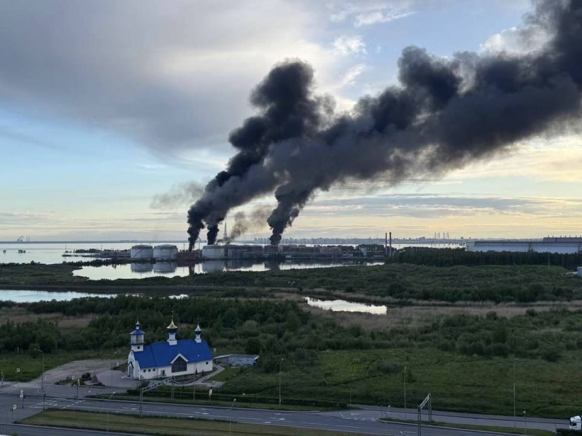 gli attacchi ucraini provocano il razionamento del carburante in russia da Ilgiornale.it gli attacchi ucraini provocano il razionamento del carburante in russia