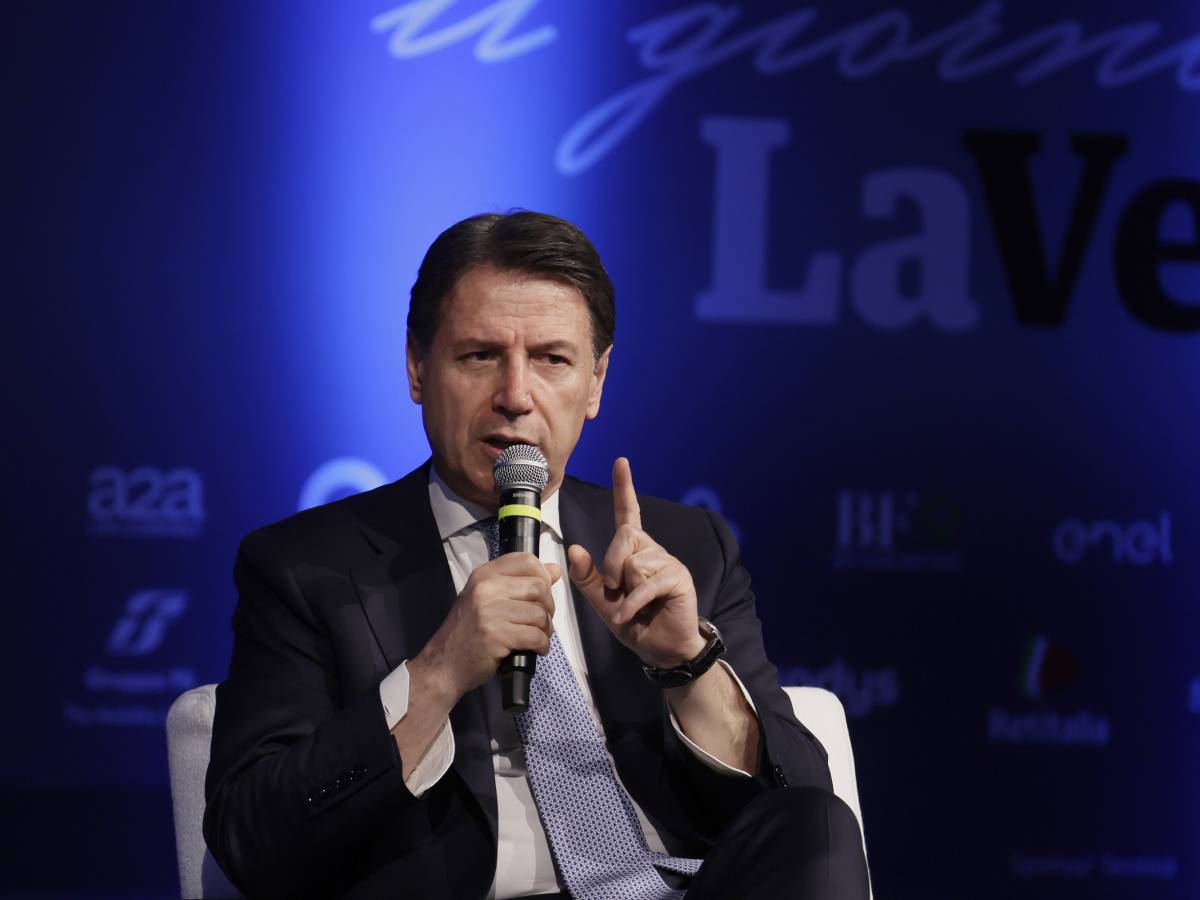 l ex premier insiste chiarir242 tutto ma deve lasciare la commissione da Ilgiornale.it l ex premier insiste chiarir242 tutto ma deve lasciare la commissione