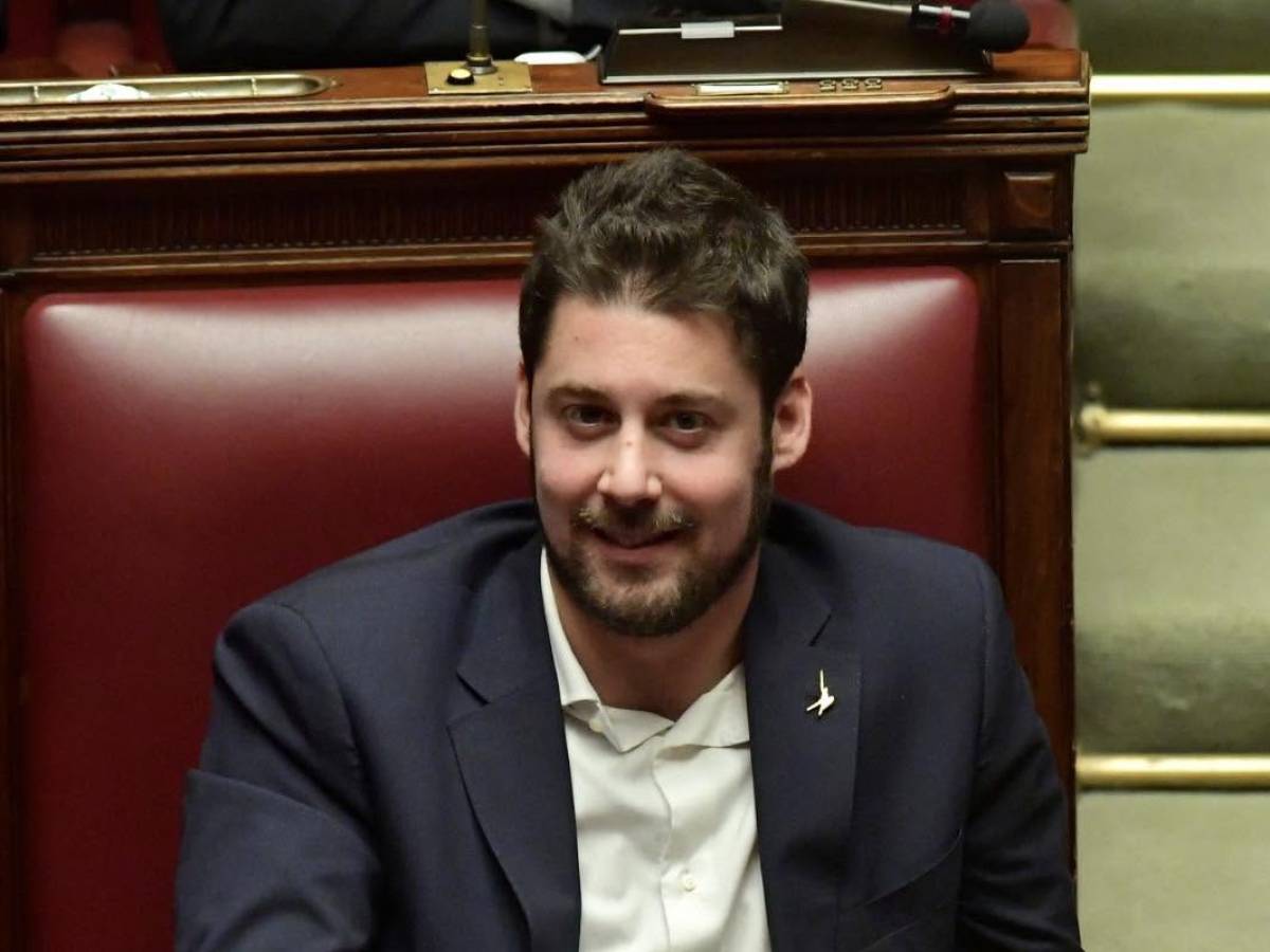 noi giovani leghisti traditi da vannacci restiamo tutti uniti per vincere nel 2027 da Ilgiornale.it noi giovani leghisti traditi da vannacci restiamo tutti uniti per vincere nel 2027