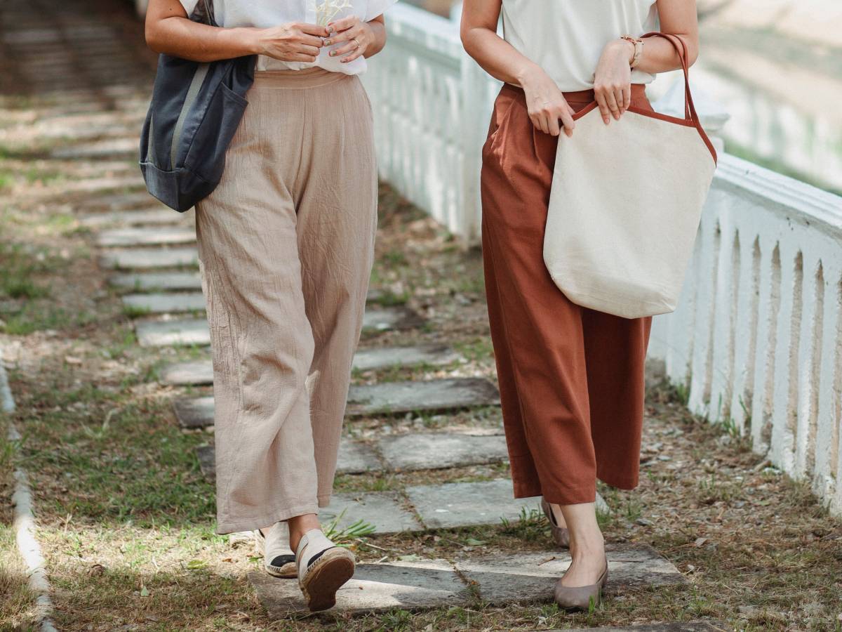 pantalone palazzo l alternativa chic al jeans quando fa troppo caldo come abbinarlo d estate da Ilgiornale.it pantalone palazzo l alternativa chic al jeans quando fa troppo caldo come abbinarlo d estate
