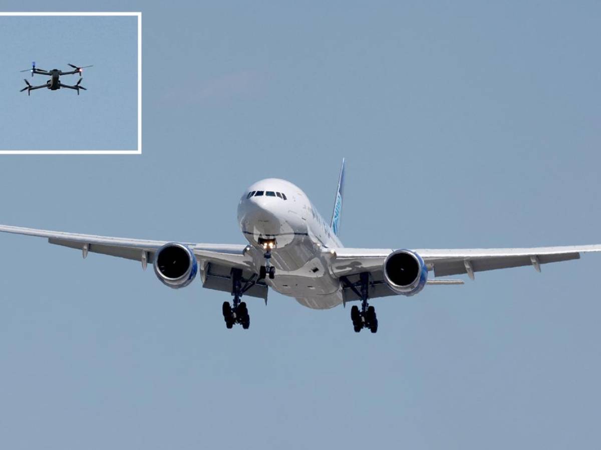 new york volo united airlines sfiora collisione con un drone cosa 232 successo da Ilgiornale.it new york volo united airlines sfiora collisione con un drone cosa 232 successo