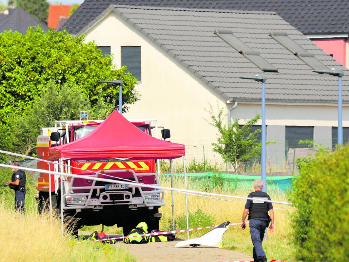 aereo turistico si schianta vicino a nancy era un battesimo del volo morti in 11 da Ilgiornale.it aereo turistico si schianta vicino a nancy era un battesimo del volo morti in 11