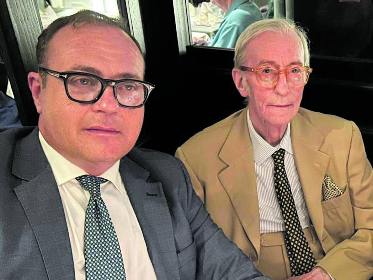 feltri festeggia sessant anni di giornalismo fuori dal coro da Ilgiornale.it feltri festeggia sessant anni di giornalismo fuori dal coro