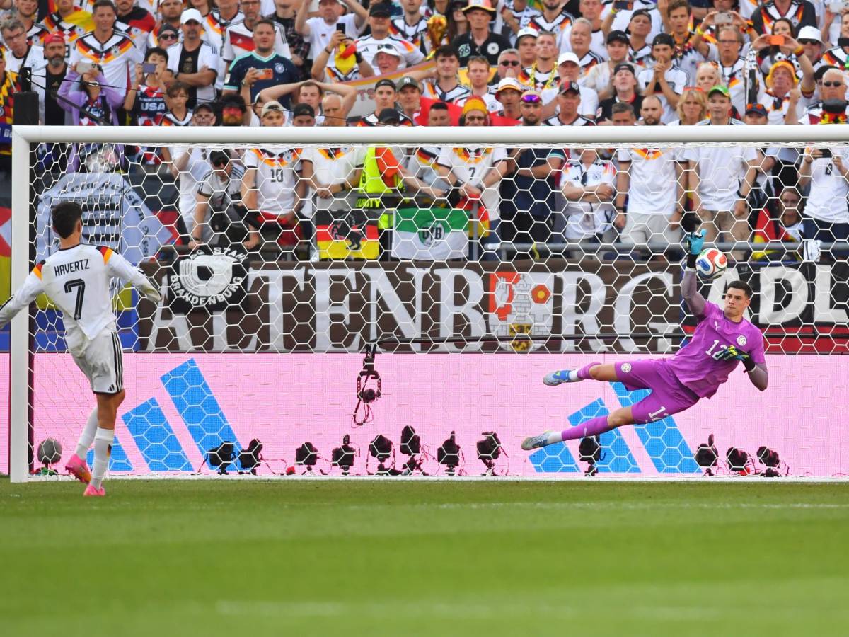 il portiere eroe che ha eliminato la germania senza stipendio da 6 mesi da Ilgiornale.it il portiere eroe che ha eliminato la germania senza stipendio da 6 mesi