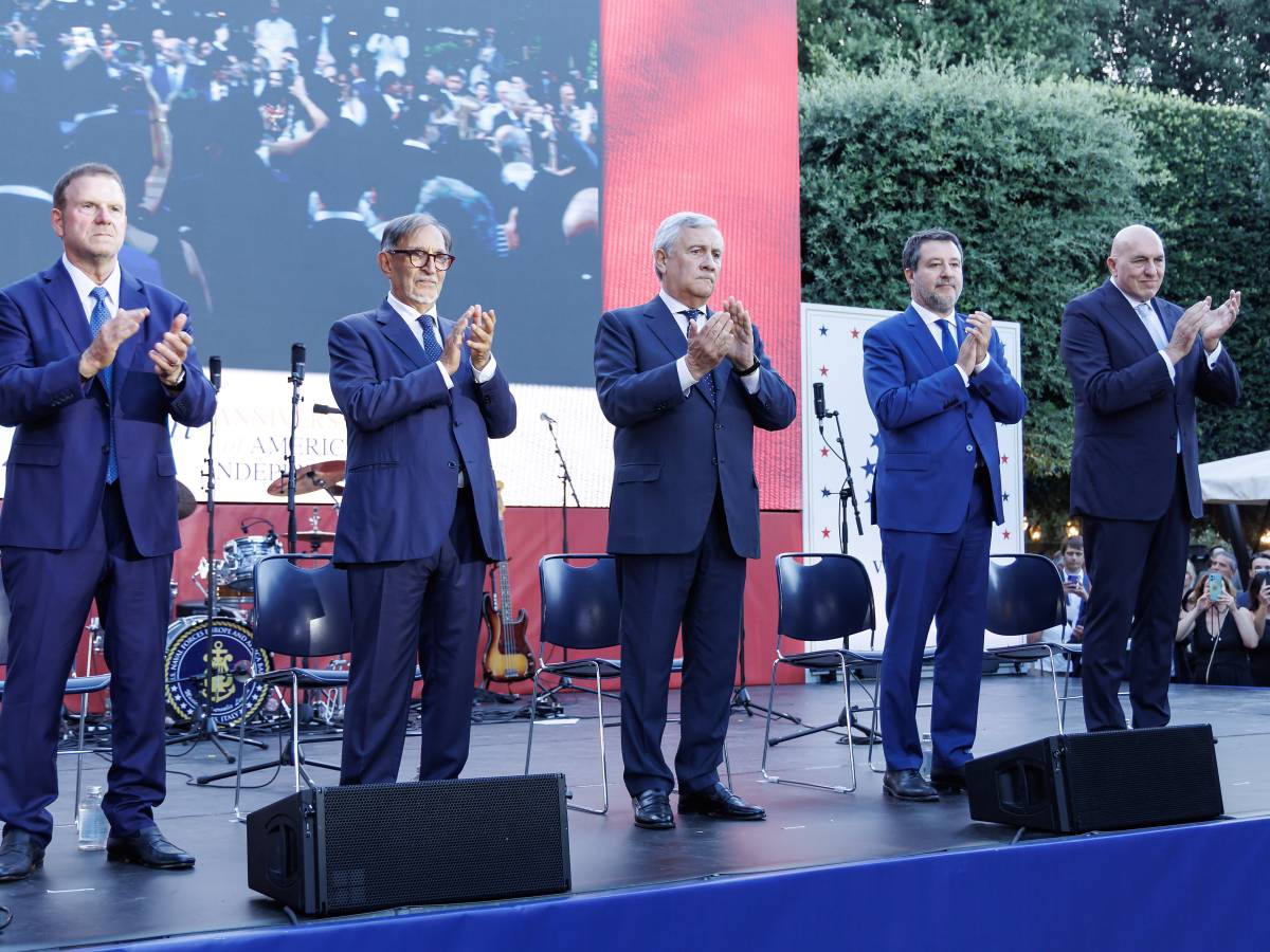 la festa usa a roma dopo lo scontro con trump tajani amicizia tra i nostri paesi pi249 forte di qualsiasi polemica da Ilgiornale.it la festa usa a roma dopo lo scontro con trump tajani amicizia tra i nostri paesi pi249 forte di qualsiasi polemica
