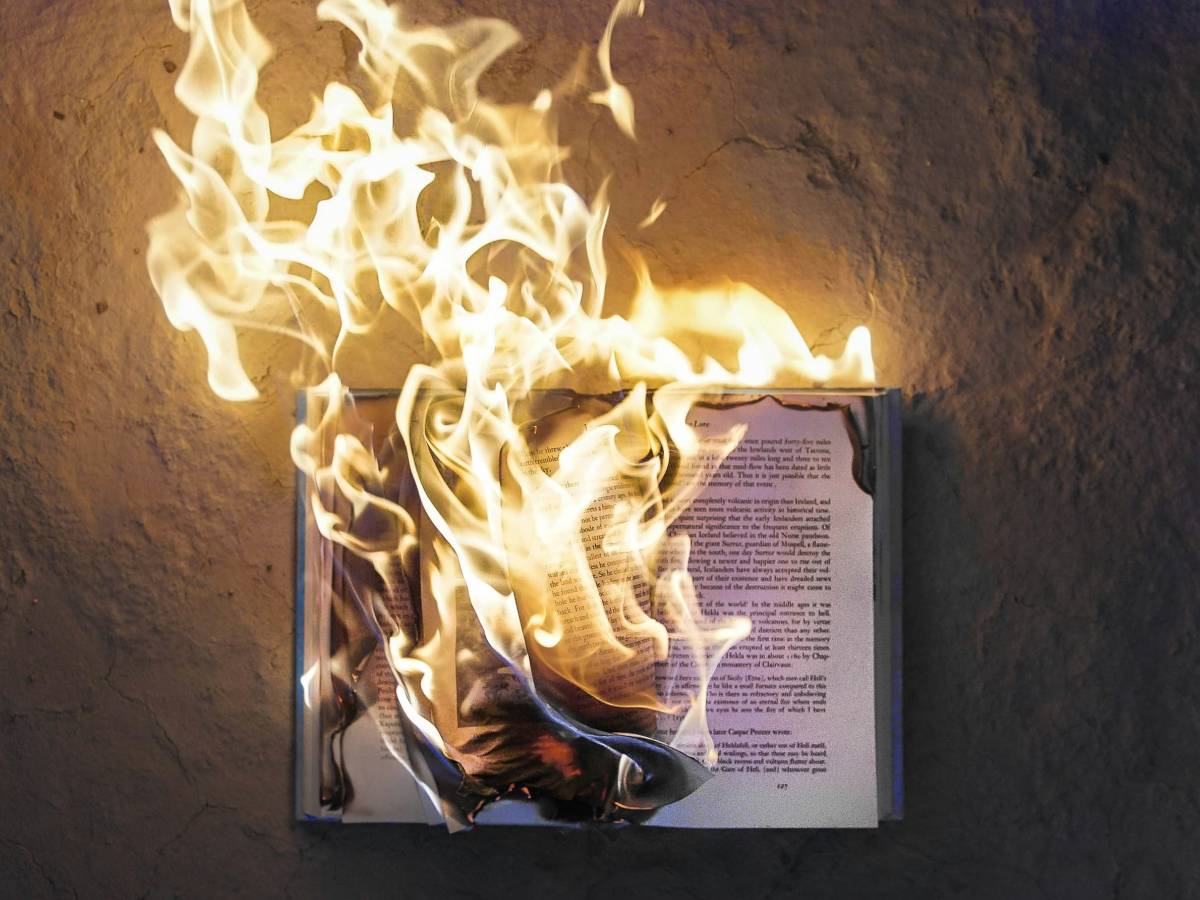 quel rogo di libri durato 350 anni che ha prodotto il fanatismo da Ilgiornale.it quel rogo di libri durato 350 anni che ha prodotto il fanatismo