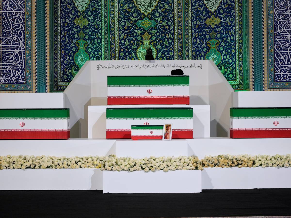 khamenei la salma arriva a teheran l8217iran prepara il funerale show nel cuore della crisi da Ilgiornale.it khamenei la salma arriva a teheran l8217iran prepara il funerale show nel cuore della crisi