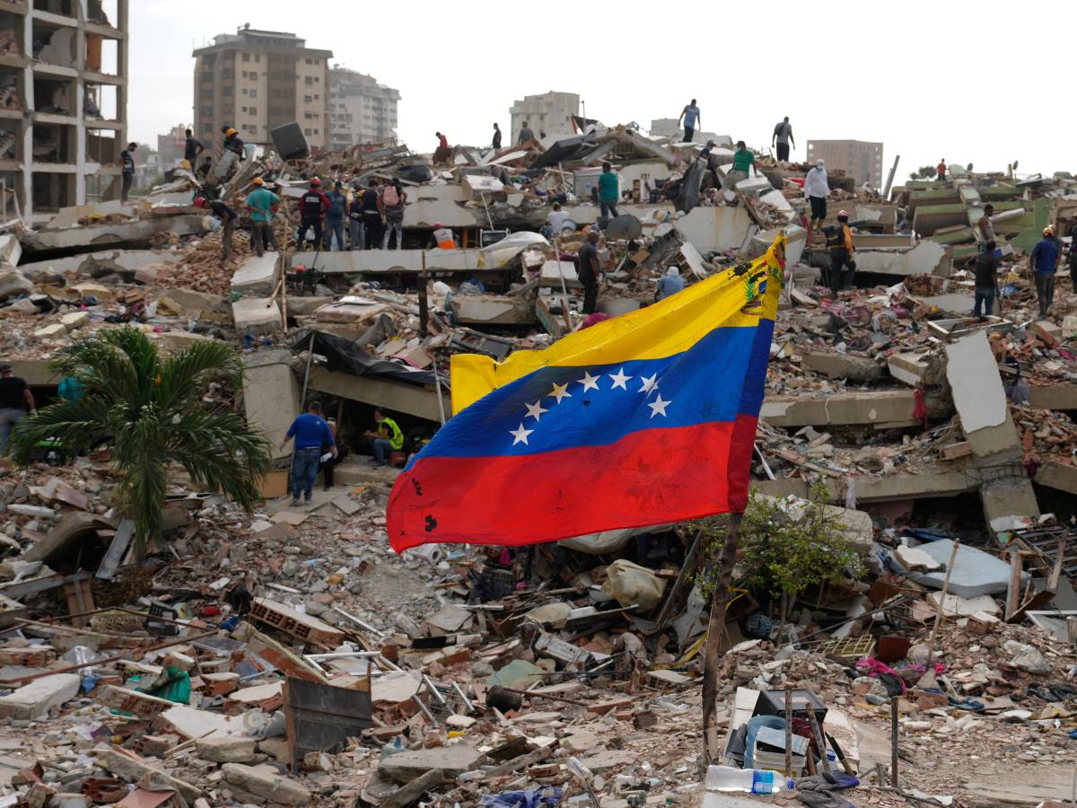 venezuela vivo il capo della polizia di la guaira 200 sotto le macerie da 9 giorni da Ilgiornale.it venezuela vivo il capo della polizia di la guaira 200 sotto le macerie da 9 giorni