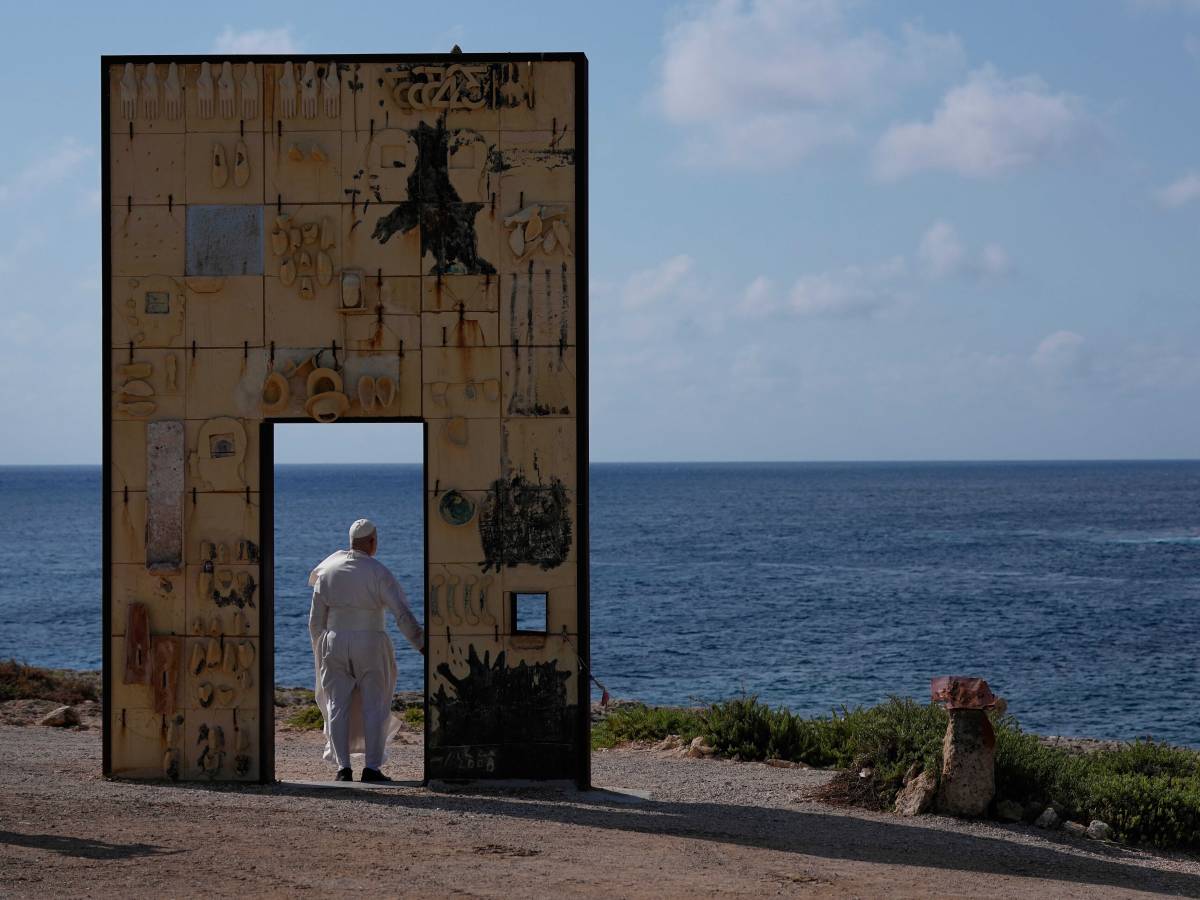 non parole ma gesti dobbiamo farci prossimi come il papa a lampedusa da Ilgiornale.it non parole ma gesti dobbiamo farci prossimi come il papa a lampedusa