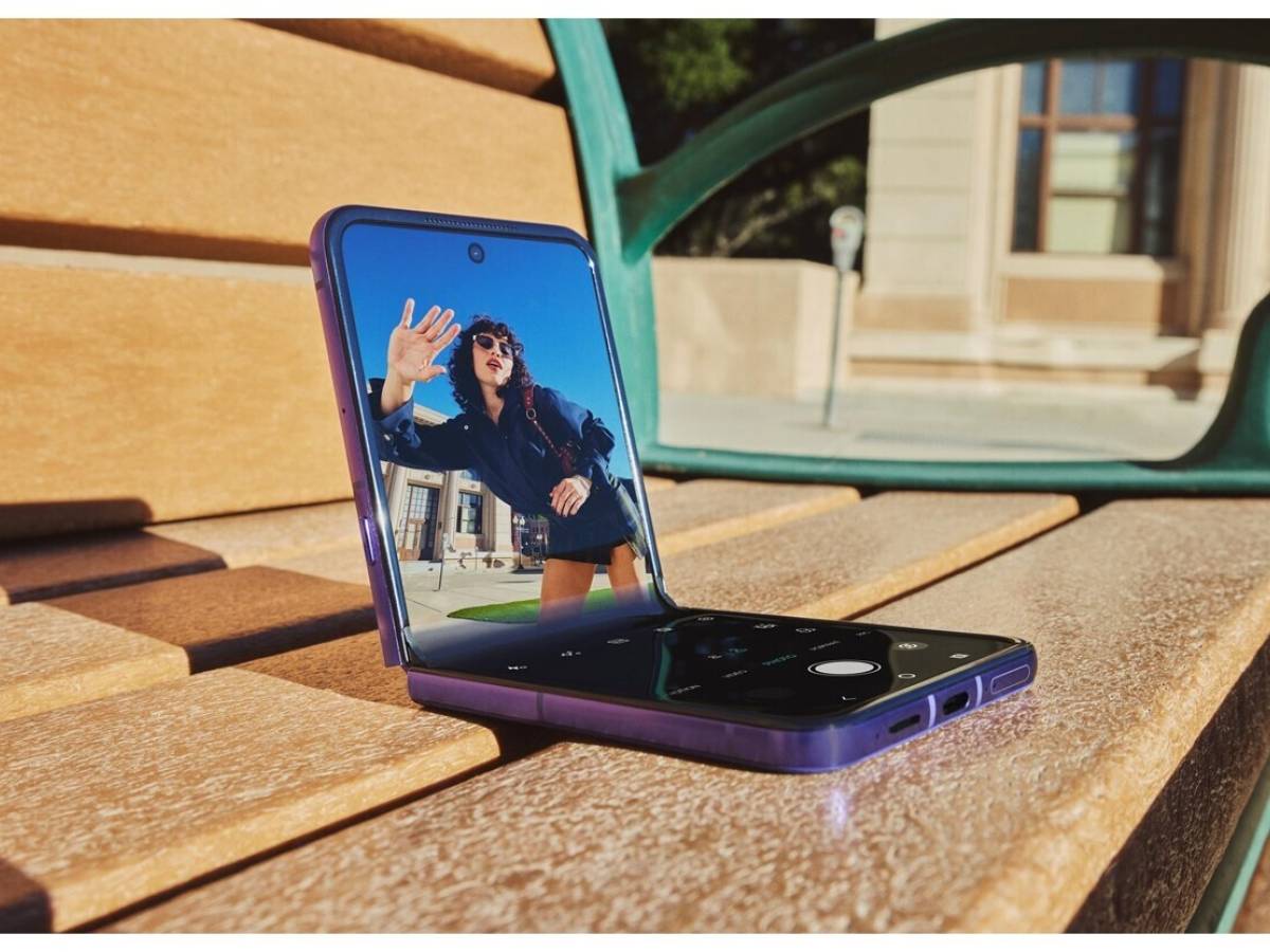 razr 70 ultra il flip 232 diventato maturo da Ilgiornale.it razr 70 ultra il flip 232 diventato maturo