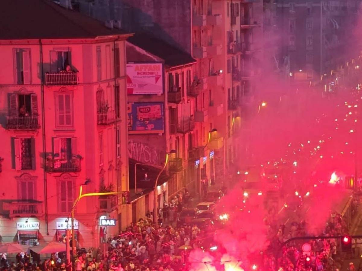 a torino fuochi d artificio e petardi ad altezza uomo per festeggiare il marocco da Ilgiornale.it a torino fuochi d artificio e petardi ad altezza uomo per festeggiare il marocco