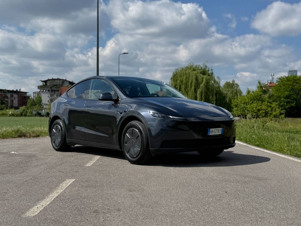 tesla model y standard come va la pi249 accessibile di tutte da Ilgiornale.it tesla model y standard come va la pi249 accessibile di tutte