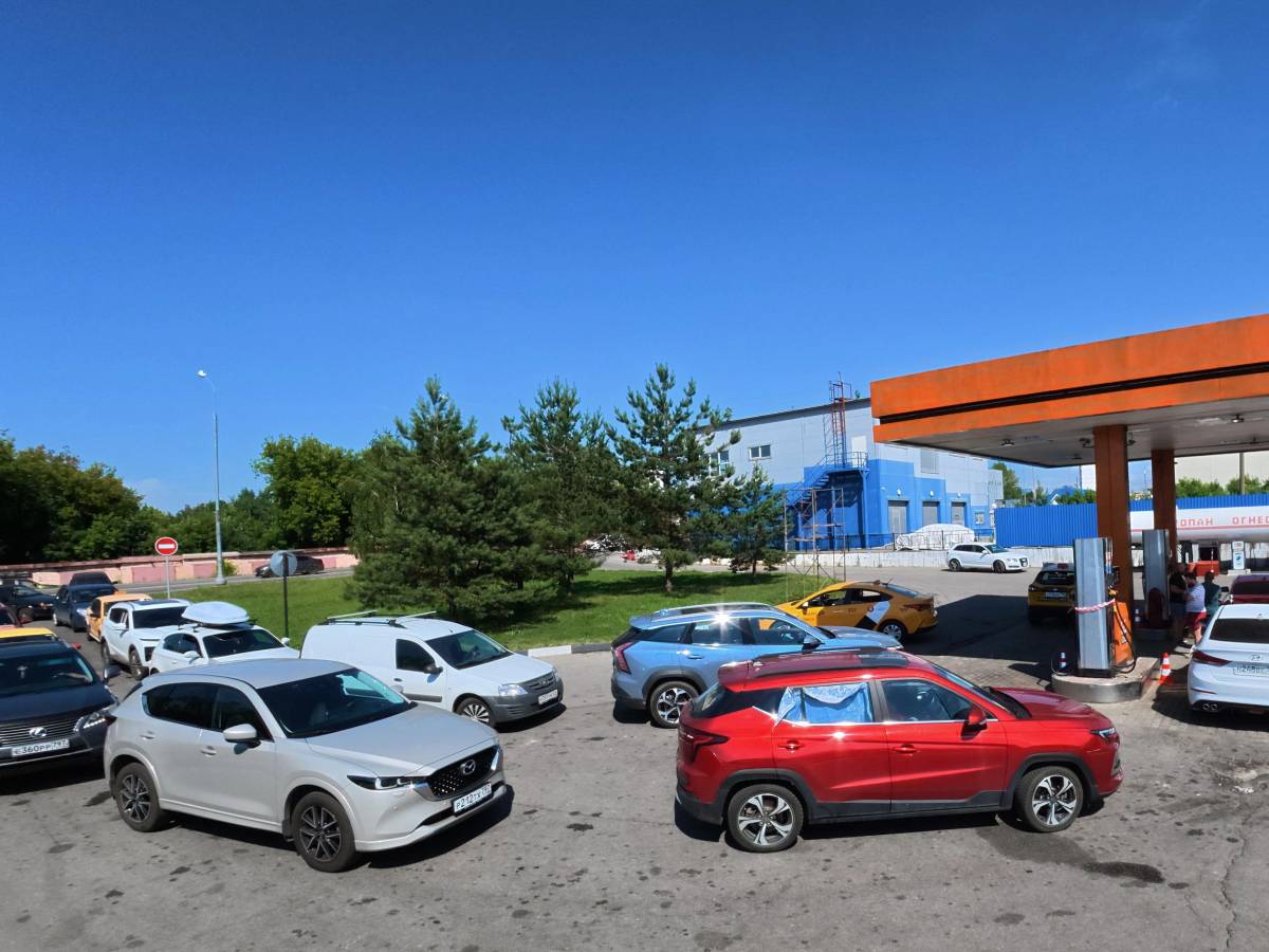 la russia resta a secco di carburante code risse e prezzi alle stelle e spunta l8217ammissione di mosca da Ilgiornale.it la russia resta a secco di carburante code risse e prezzi alle stelle e spunta l8217ammissione di mosca