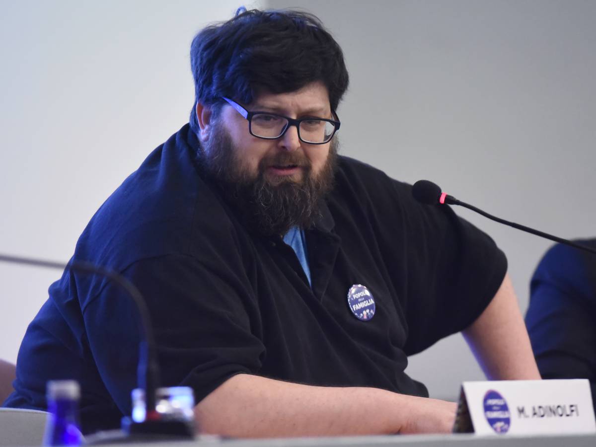 dal poker all isola dei famosi chi 232 mario adinolfi finito ai domiciliari nell8217inchiesta sulla scommessa collettiva da Ilgiornale.it dal poker all isola dei famosi chi 232 mario adinolfi finito ai domiciliari nell8217inchiesta sulla scommessa collettiva