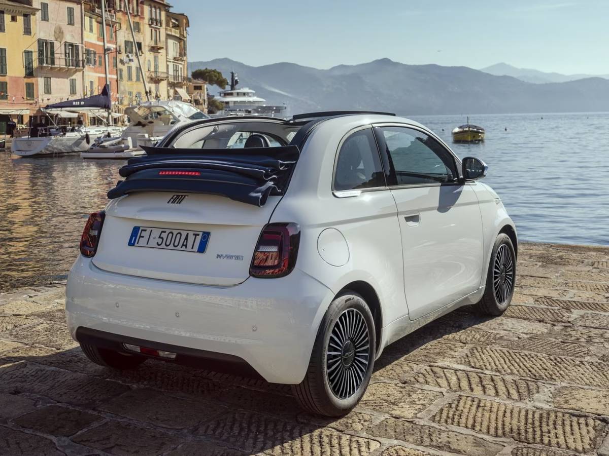 al volante della fiat 500 cabrio un emozione a un passo dal cielo da Ilgiornale.it al volante della fiat 500 cabrio un emozione a un passo dal cielo