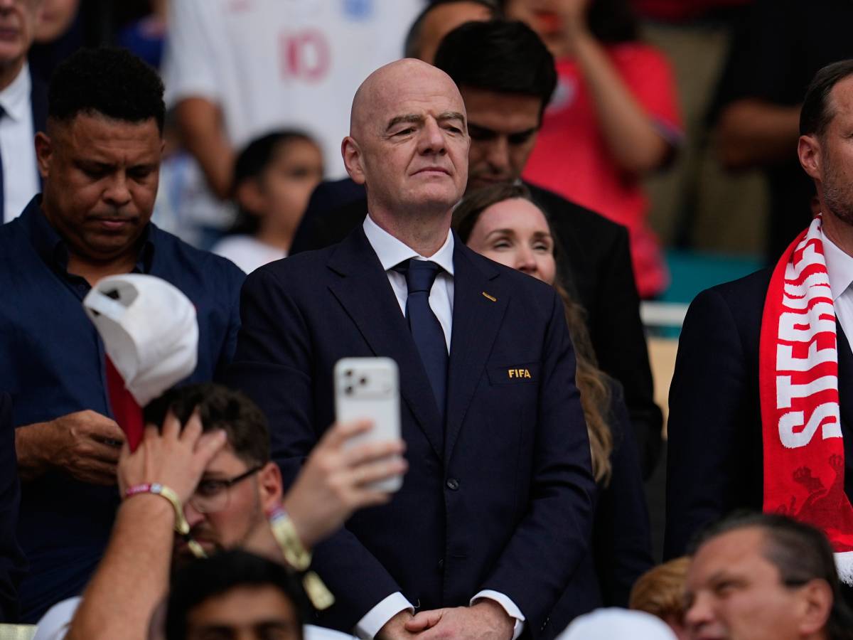 l8217ultima trovata della fifa 70 euro per assistere e non fare domande alla conferenza stampa pre finale da Ilgiornale.it l8217ultima trovata della fifa 70 euro per assistere e non fare domande alla conferenza stampa pre finale