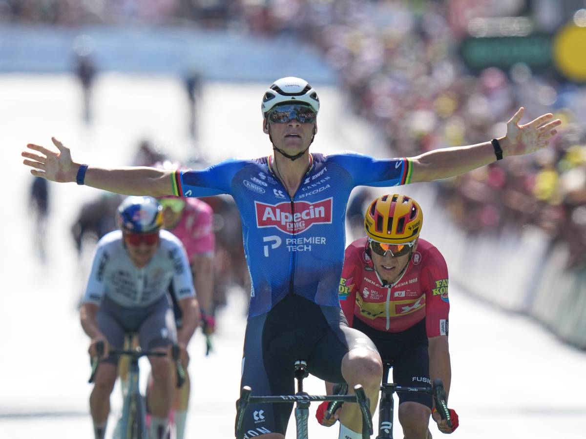 van der poel prova di forza fuga e volata vincente da Ilgiornale.it van der poel prova di forza fuga e volata vincente