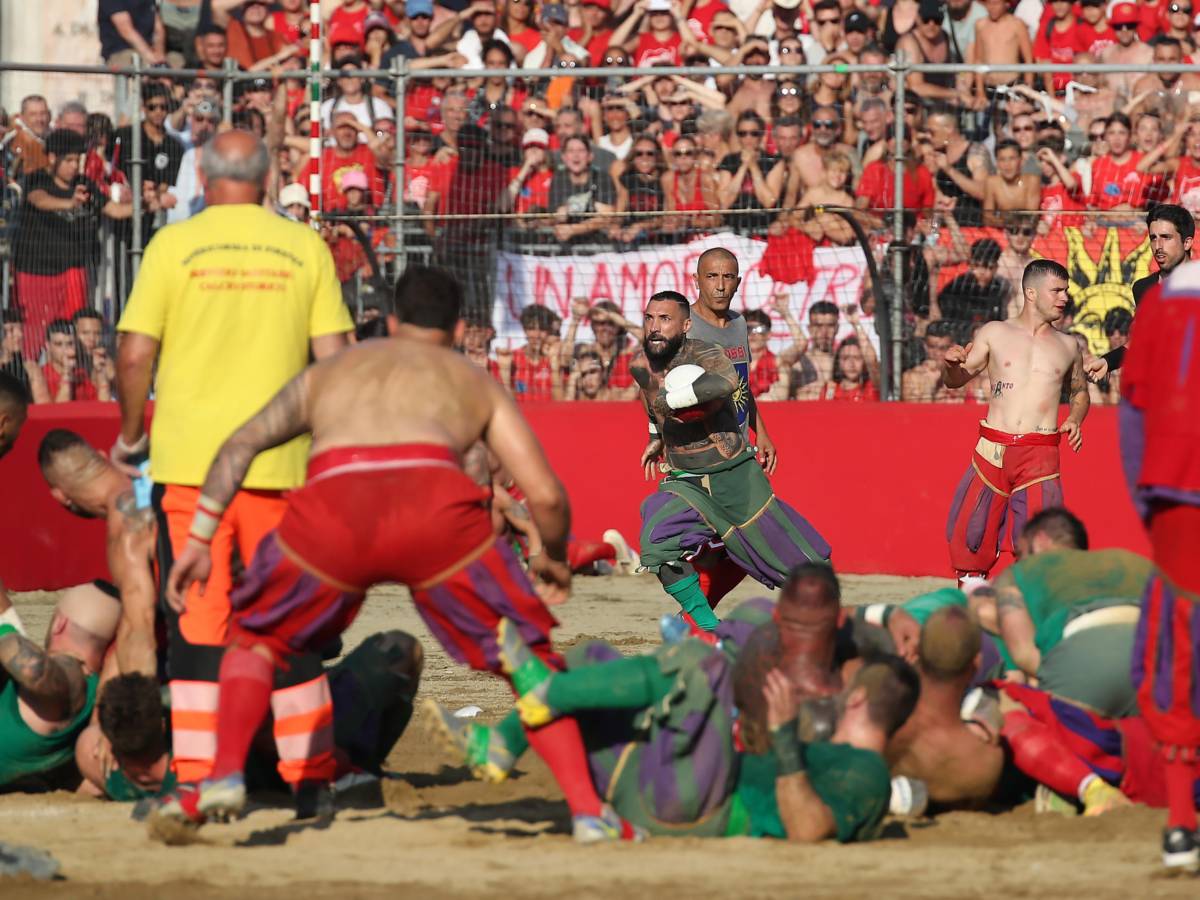 dal sabbione di piazza santa croce al ring bkfc lo spirito del combattimento arriva a napoli da Ilgiornale.it dal sabbione di piazza santa croce al ring bkfc lo spirito del combattimento arriva a napoli