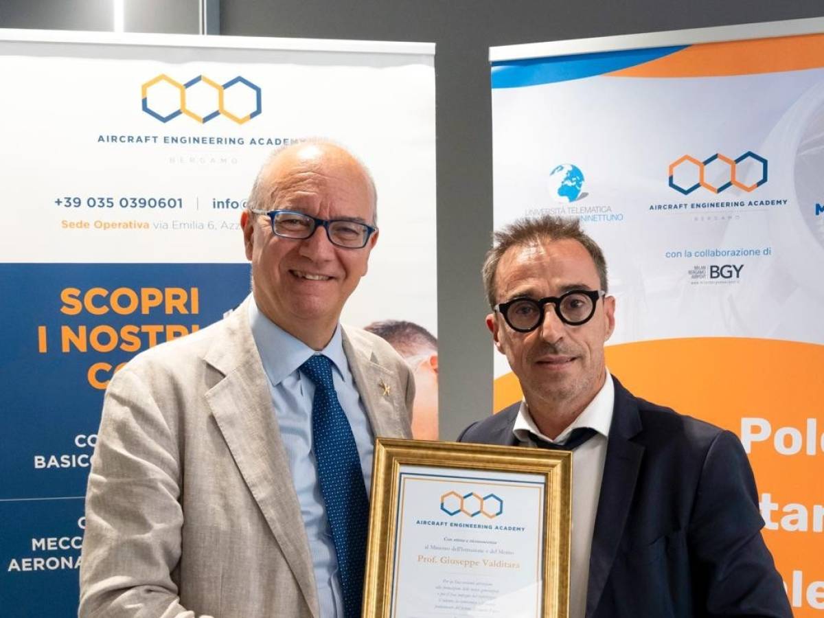 il ministro valditara visita aea aircraft engineering academy ad azzano san paolo il modello formativo che prepara i professionisti dell8217aviazione da Ilgiornale.it il ministro valditara visita aea aircraft engineering academy ad azzano san paolo il modello formativo che prepara i professionisti dell8217aviazione