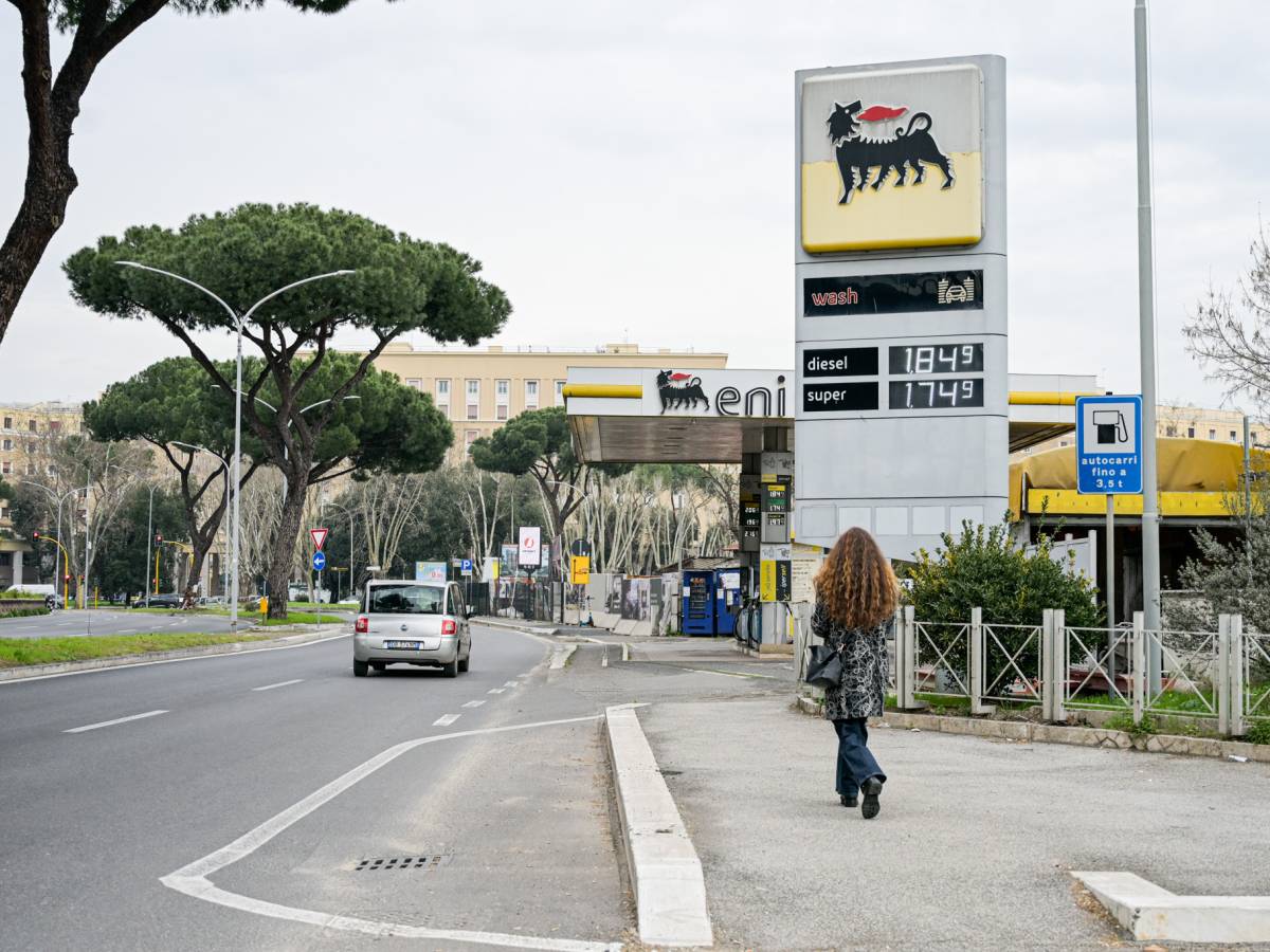 alghe nel gasolio auto in panne tra veneto e friuli cosa succede e cosa fare in caso di guasto da Ilgiornale.it alghe nel gasolio auto in panne tra veneto e friuli cosa succede e cosa fare in caso di guasto
