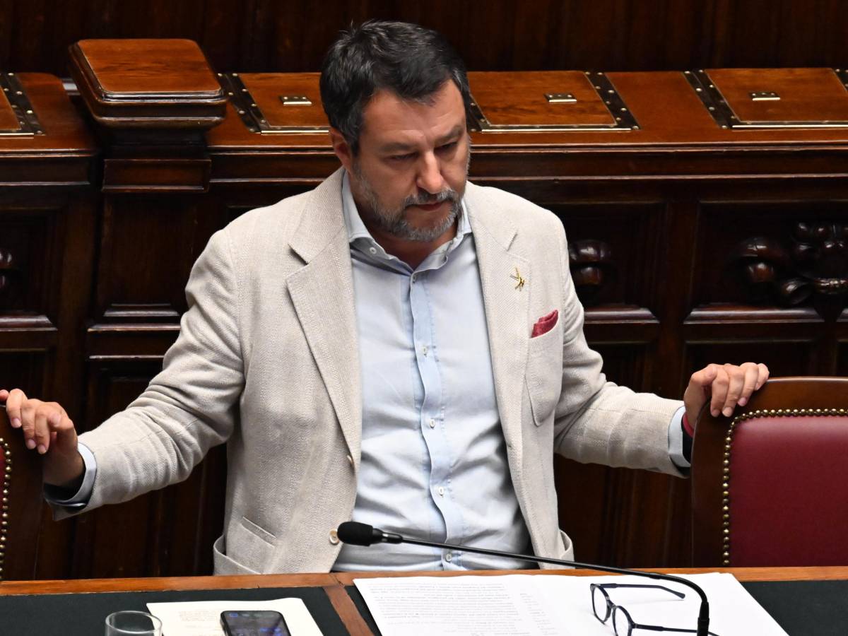 caso roggero salvini estendere il concetto di legittima difesa 14 anni neanche a un pedofilo da Ilgiornale.it caso roggero salvini estendere il concetto di legittima difesa 14 anni neanche a un pedofilo