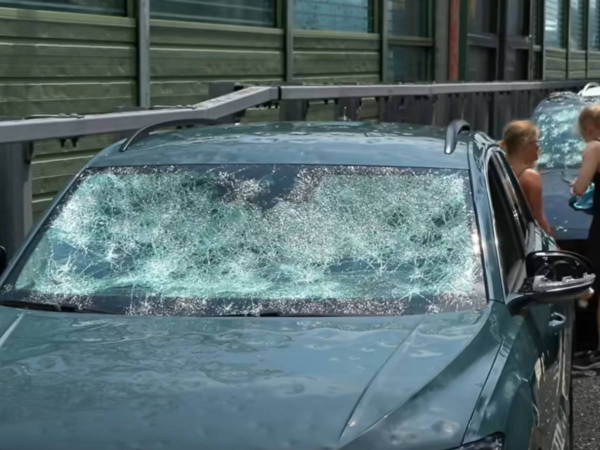 grandine come sassi paura sull8217a13 almeno un ferito e auto danneggiate da Ilgiornale.it grandine come sassi paura sull8217a13 almeno un ferito e auto danneggiate