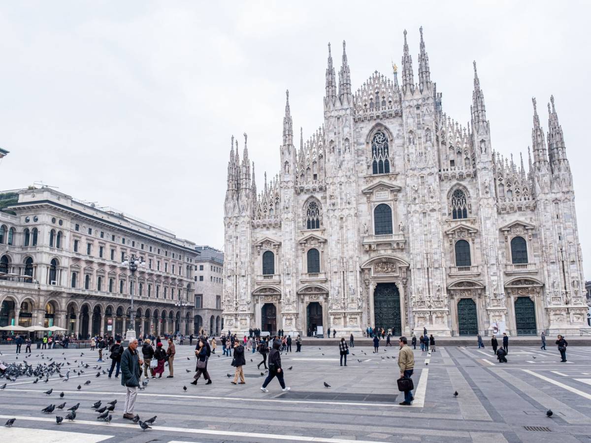 cosa guardi sono uomo e musulmano e sfregia una ragazza al volto choc in piazza duomo a milano da Ilgiornale.it cosa guardi sono uomo e musulmano e sfregia una ragazza al volto choc in piazza duomo a milano