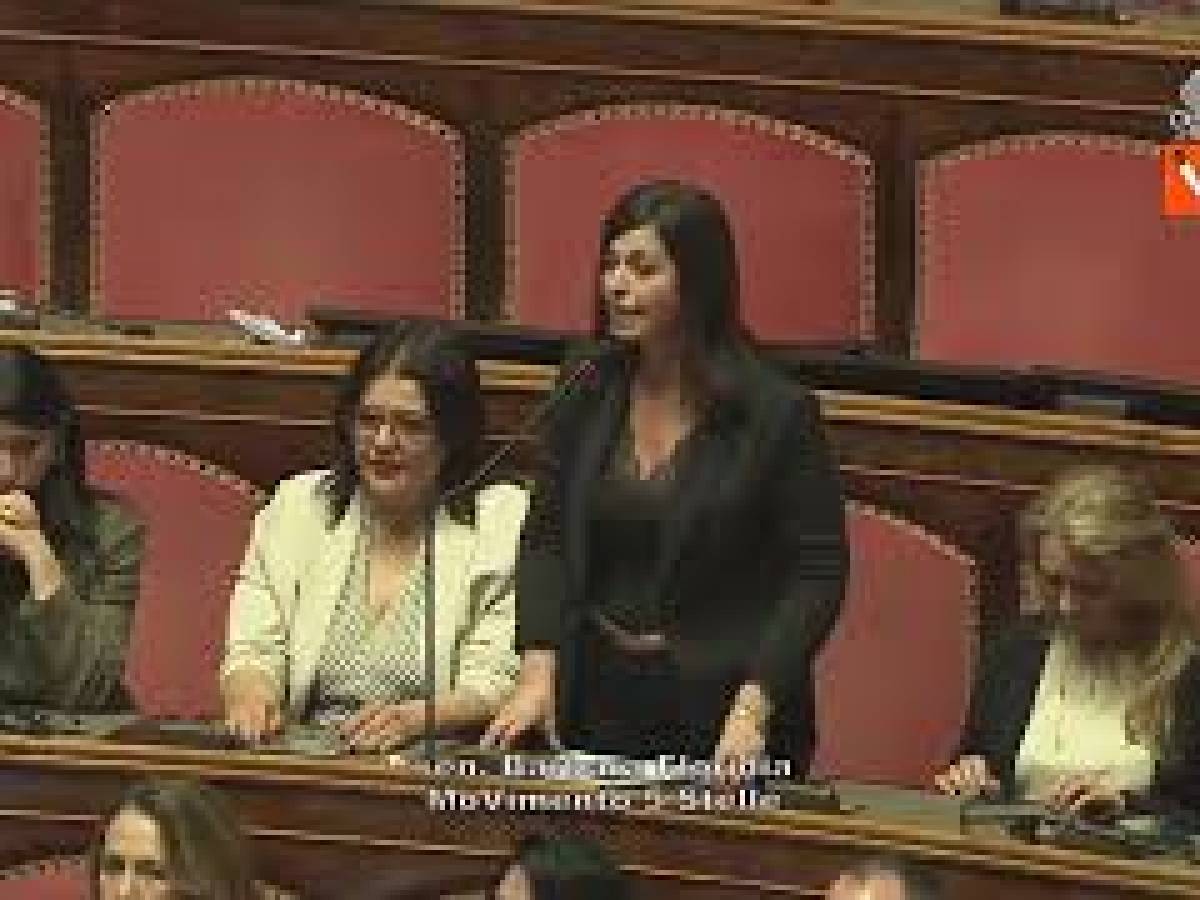 VIDEO Floridia (M5s) legge in Aula al Senato lettera Preside Firenze “Valditara riferisca in