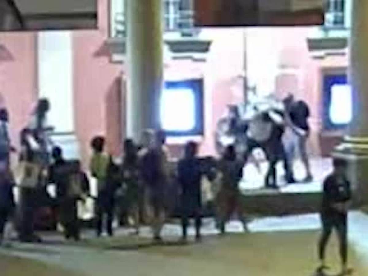 VIDEO Aggressione studenti di Azione Universitaria il Giornale