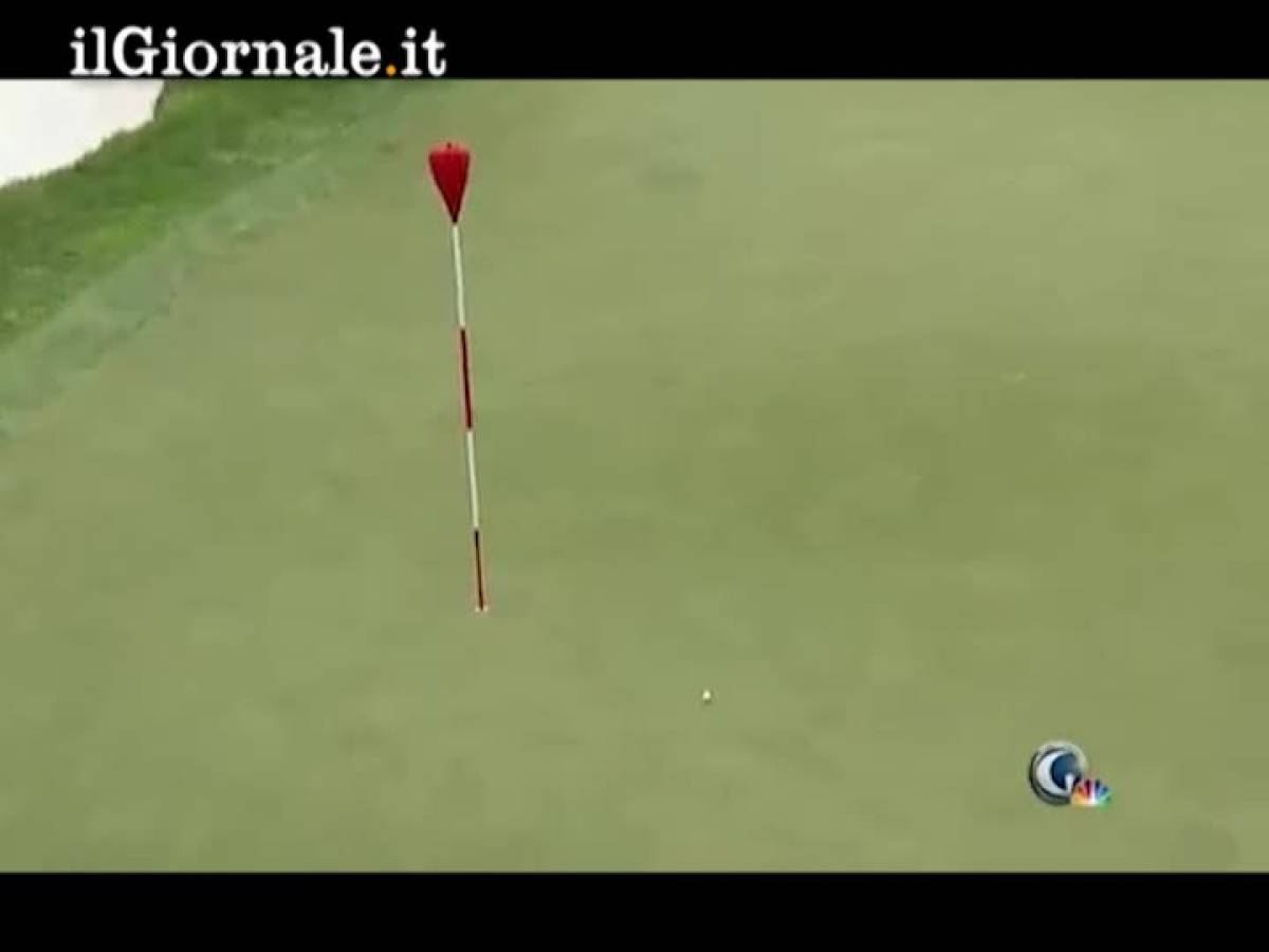 VIDEO Golf, in buca con un solo colpo ilGiornale.it VIDEO Golf, in buca con un solo colpo ilGiornale.it