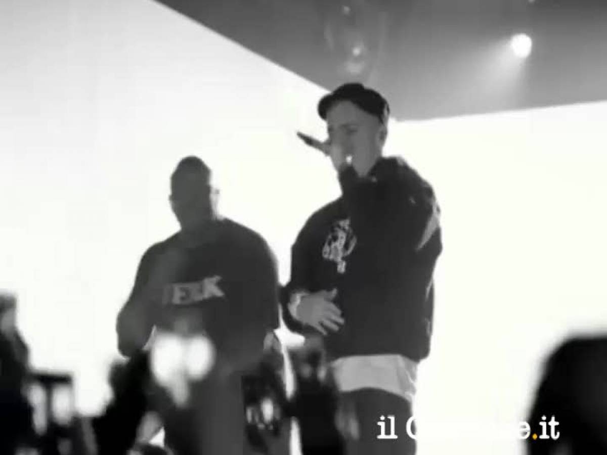 VIDEO Eminem re del rap batte ogni record 101 parole in 16 secondi ilGiornale.it VIDEO Eminem re del rap batte ogni record 101 parole in 16 secondi ilGiornale.it