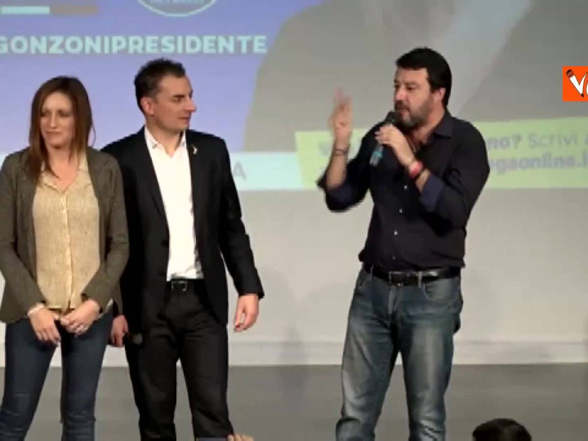 VIDEO: Razzismo negli stadi, Salvini: "Balotelli fischiato perché ...