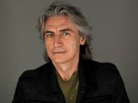 Il dramma di Ligabue: "Ho tenuto in mano mio figlio morto. Pesava un chilo" - il Giornale