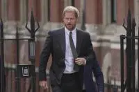 Netflix, le telecamere, i problemi finanziari: cosa c'è dietro alle dimissioni di Harry