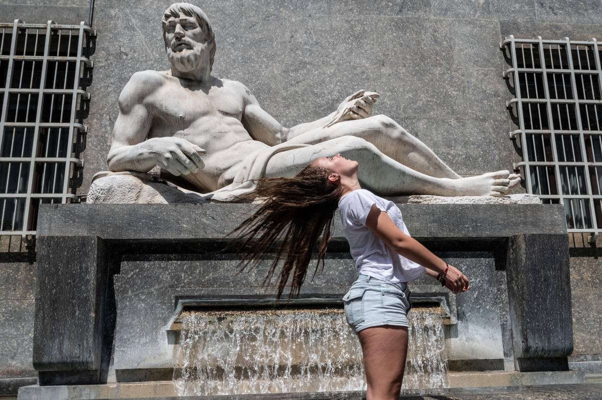 "Giorgia, fa caldo..."