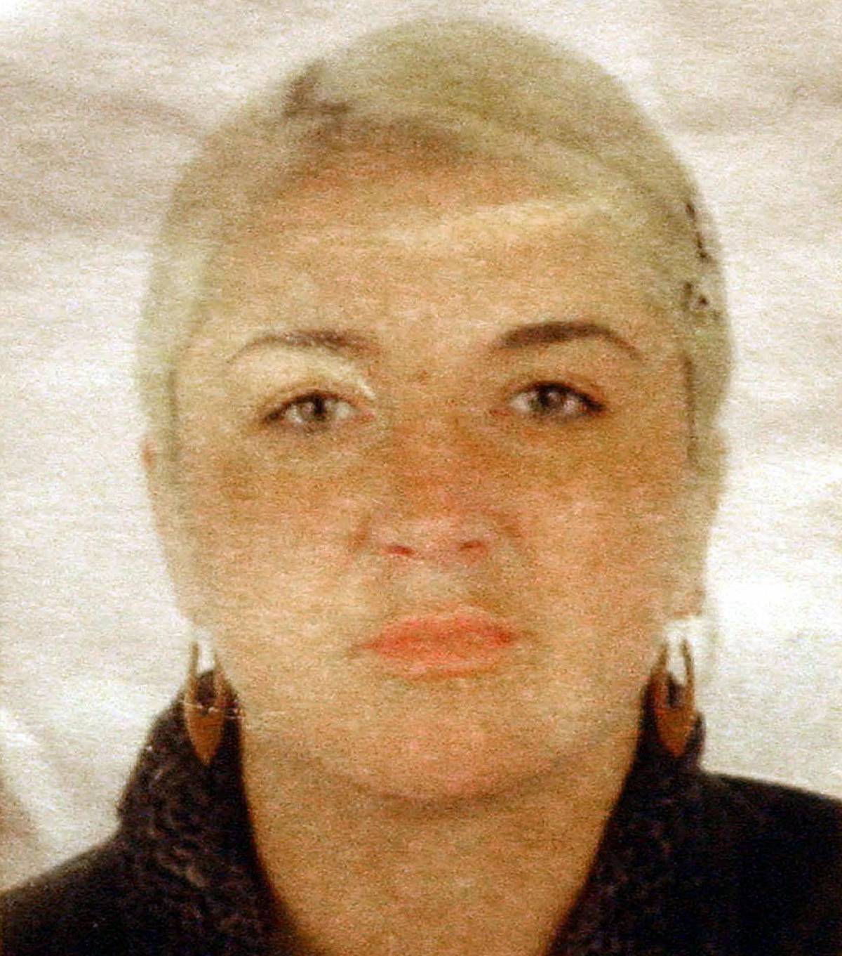 «Inviate documenti che provino  la santità di Wojtyla»