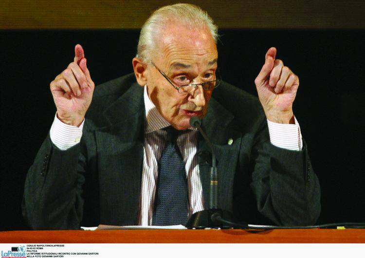 La Cassazione: «Via i nomi dalle sentenze»