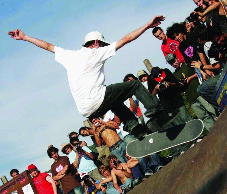 Campioni di skateboard «in volo» a Sestri