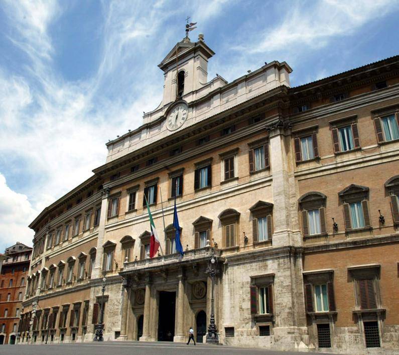 «La sinistra affossa la legge sugli scali»