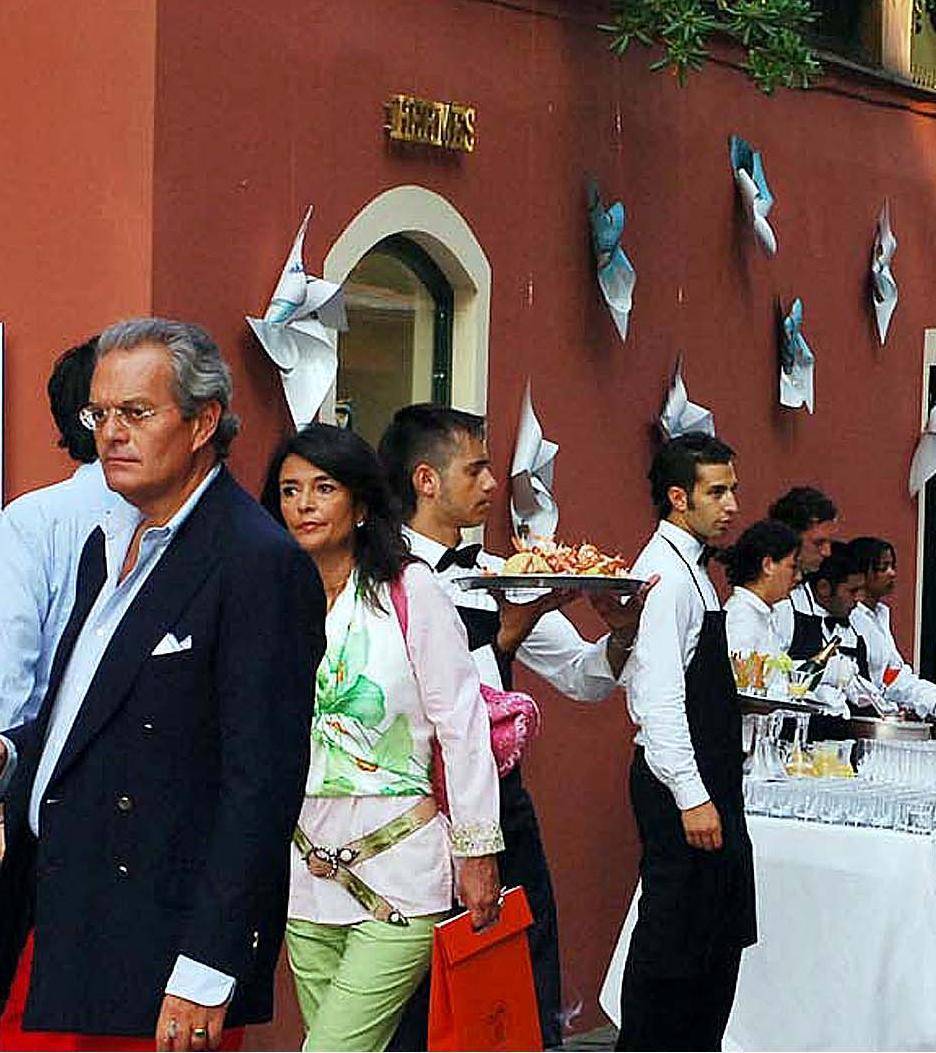 Torna in piazzetta la griffe «Hermès»