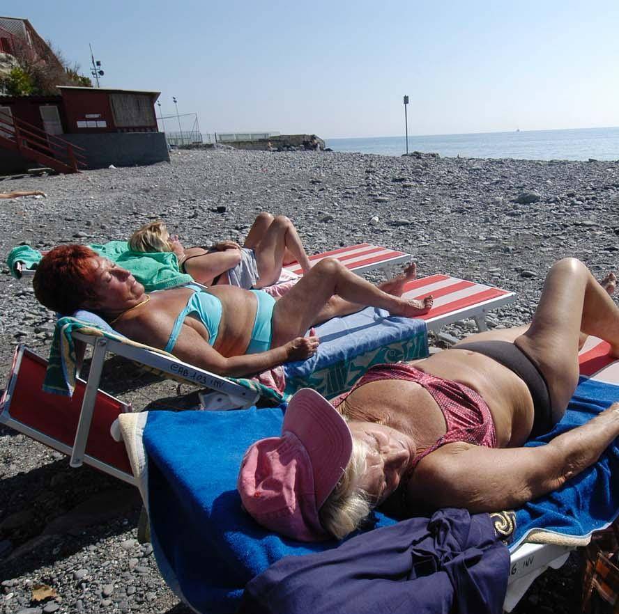 In fuga dalle spiagge: cali fino al 20 per cento