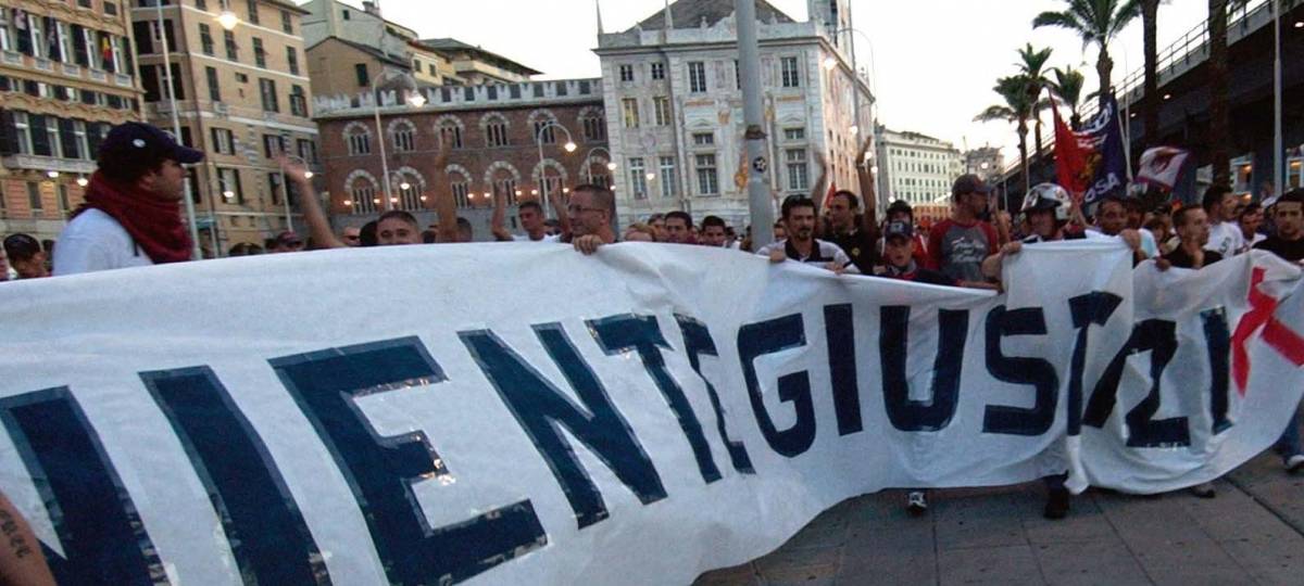 I  tifosi danno l’«assalto» al Comune