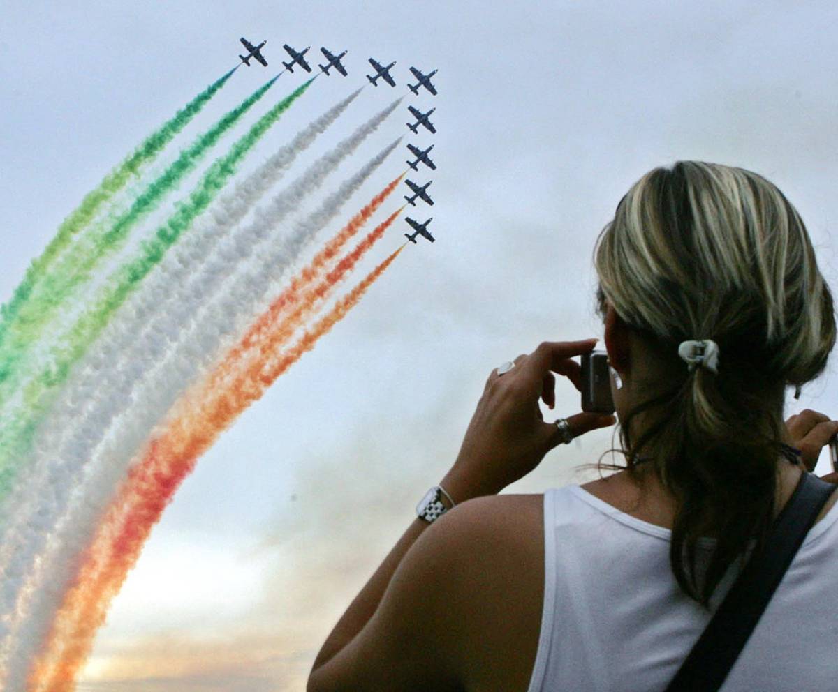 Branduardi Elio e Lauzi  cantano Bertoli il ribelle