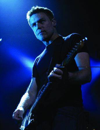 Bryan Adams sbarca al Mazda Palace