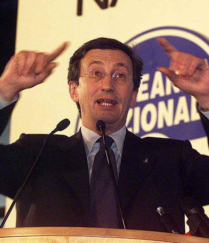 An, La Spezia lancia l’ultimatum a Fini: «O Minasso o noi»