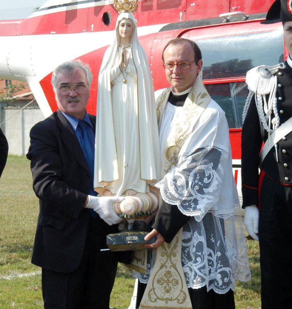 False statue della Madonna di Fatima