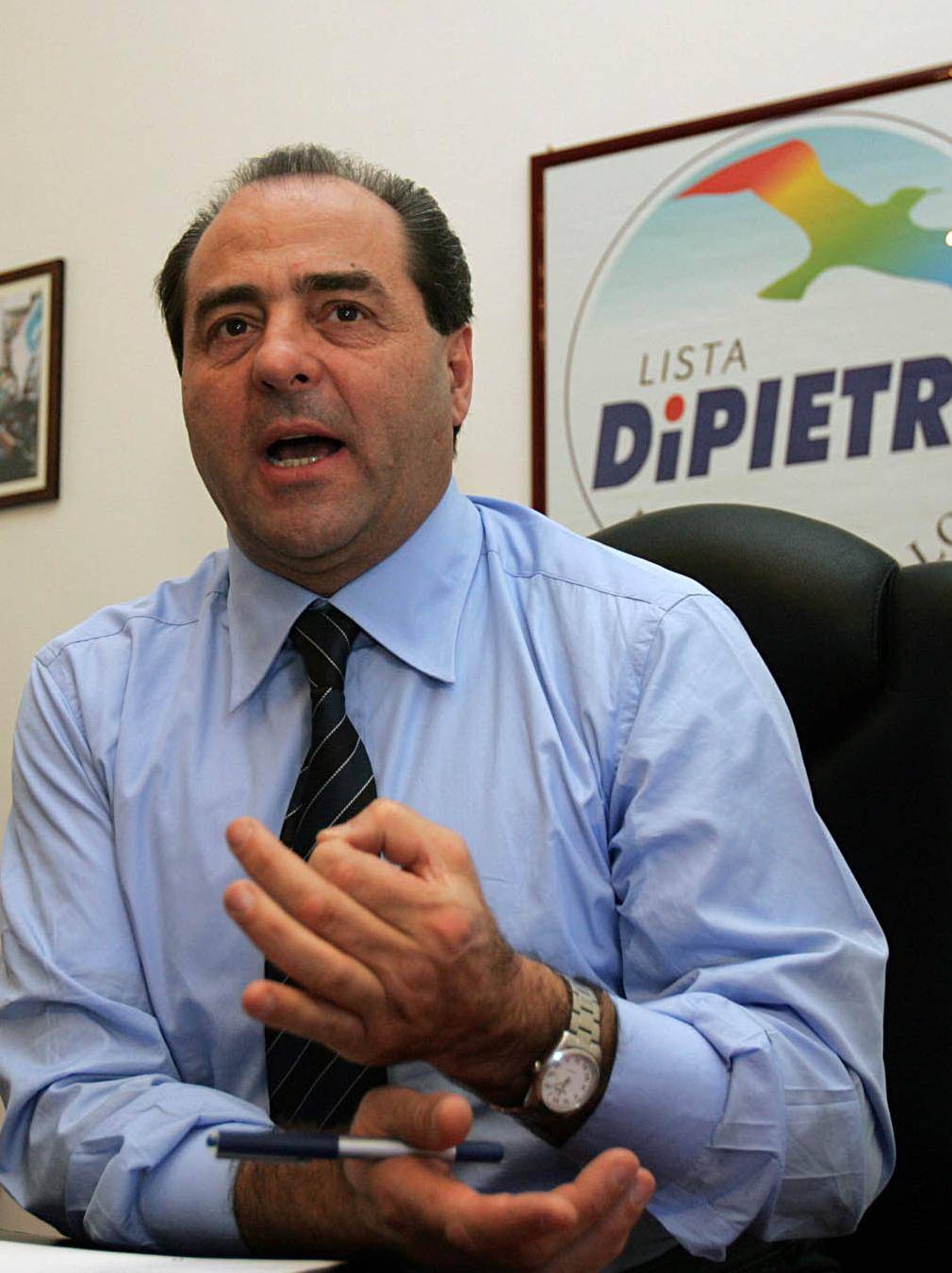 Di Pietro viene a Genova e i Ds si dimenticano di lui