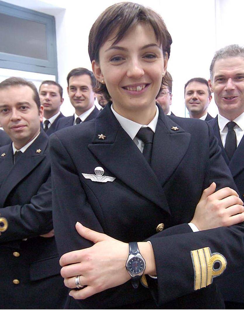 Salpa dalla capitaneria di Genova il primo ispettore in gonnella
