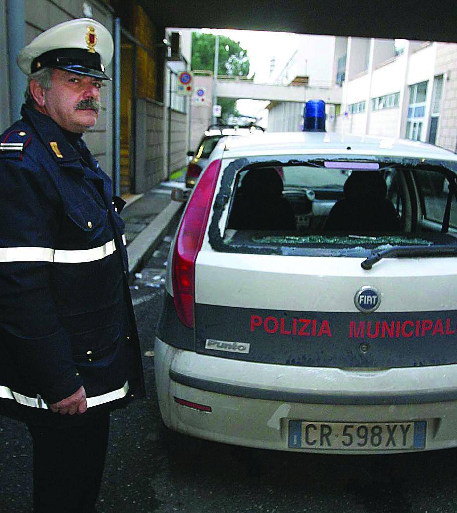 Ambulanza contro auto per un infarto dell’autista